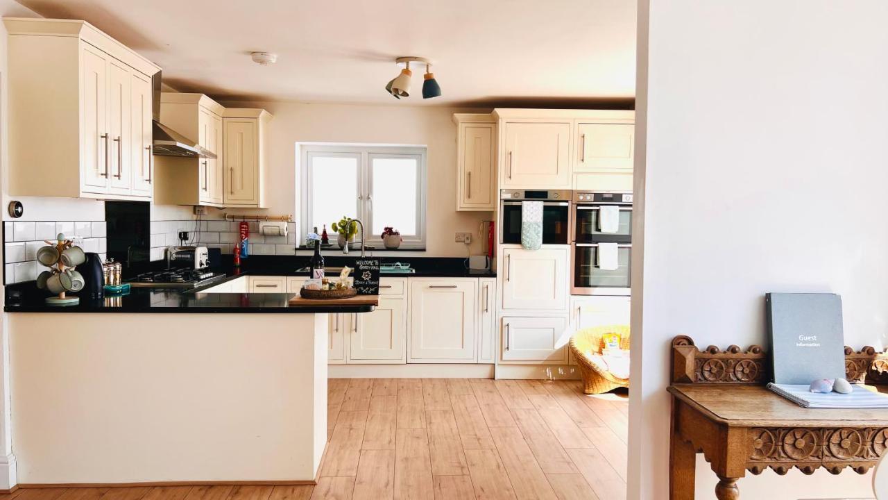 Gordy Hall -Sea Facing Welsh Cottage With Stunning Views Pendine Buitenkant foto